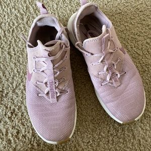 Women’s Nike FREE TR8 PLUM COLOR- size 8-color plum